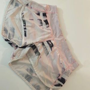 Lululemon Speed Up Short Palm Tree Pattern